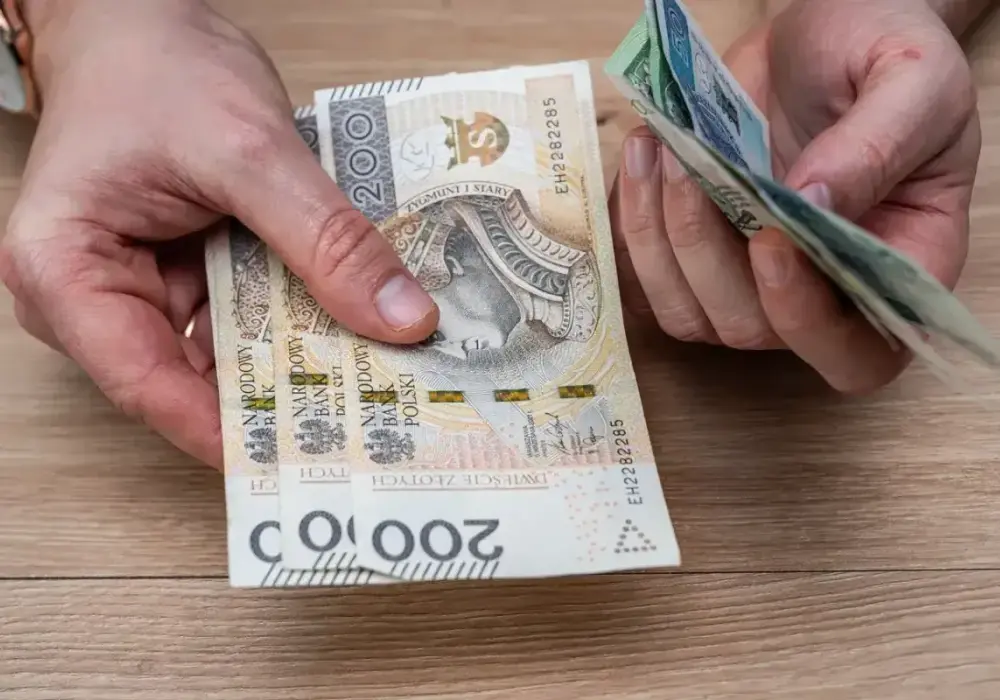 Trzynastka - Kiedy wypłata i komu się należy? Sprawdź!