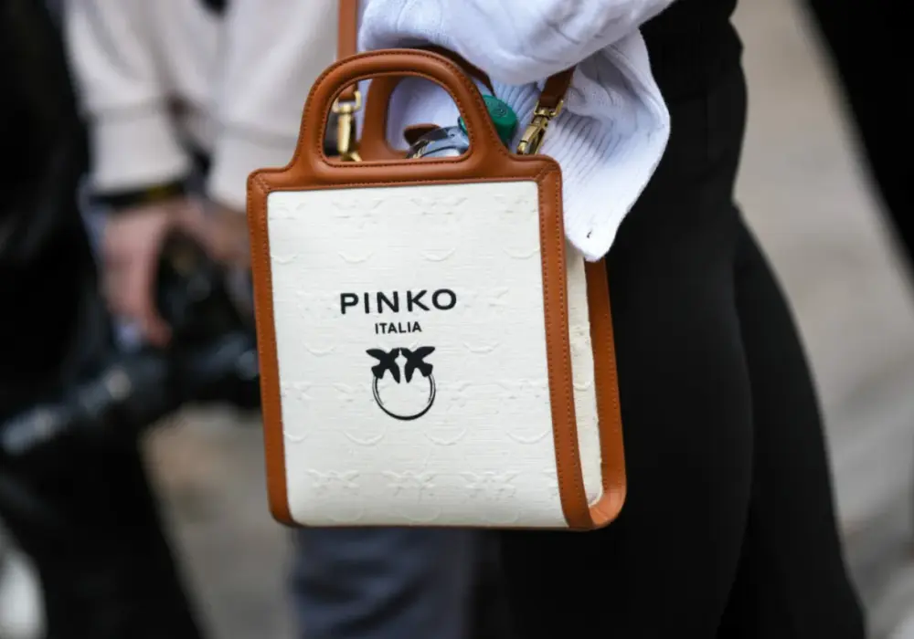 Pinko co to za firma? Poznaj historię i unikalny styl marki
