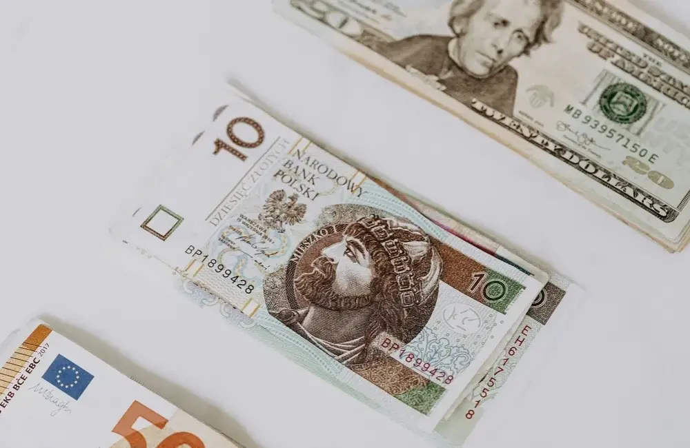 Ile można zarobić w banku? Zaskakujące wynagrodzenia w branży