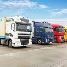 Ile zarabia właściciel firmy transportowej? Zaskakujące fakty i koszty