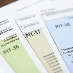 Formularze PIT-36, PIT-37 i PIT-38. Czy emeryt musi składać PIT? Zależy od źródła dochodu i kwoty.