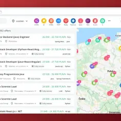 Szukasz pracy z domu? Na ekranie widzisz listę ofert pracy IT, w tym stanowiska programistów i inżynierów, z podziałem na lokalizacje i technologie.