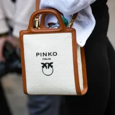 Pinko co to za firma? Poznaj historię i unikalny styl marki