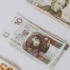 Ile można zarobić w banku? Zaskakujące wynagrodzenia w branży