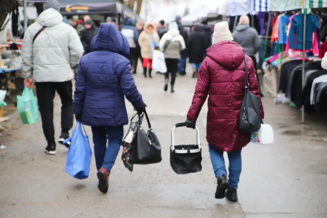 Zdjęcie Czy giełda w Gorzowie jest otwarta? Sprawdź godziny i dni otwarcia