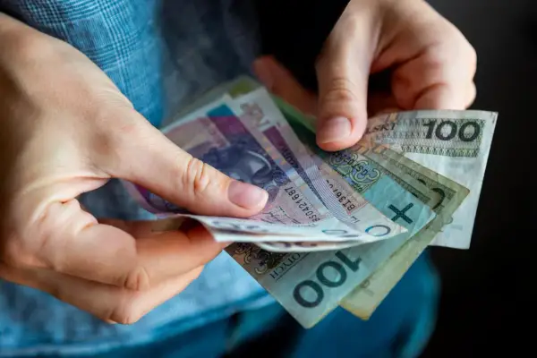 Minimalna stawka godzinowa - Czy Twoja umowa jest legalna?