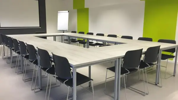 Jak założyć firmę szkoleniową i uniknąć najczęstszych błędów